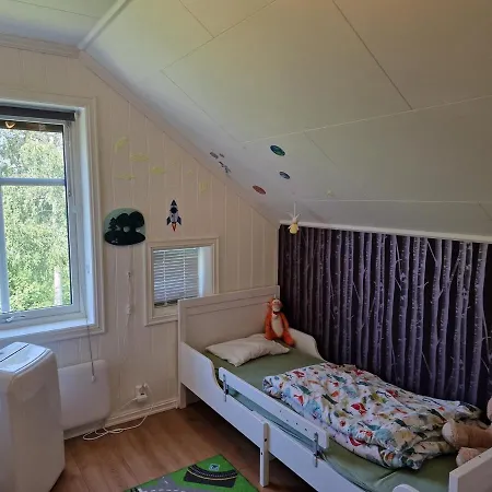 Leilighet Family Friendly House With 4 Bedrooms, 3 Bathrooms Gjøvik