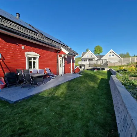 Leilighet Family Friendly House With 4 Bedrooms, 3 Bathrooms *