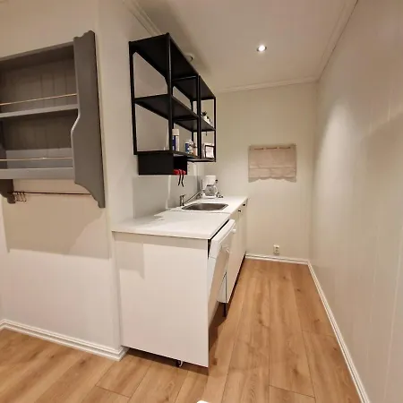 Family Friendly House With 4 Bedrooms, 3 Bathrooms Gjovik