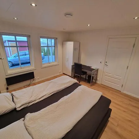 Family Friendly House With 4 Bedrooms, 3 Bathrooms Gjovik